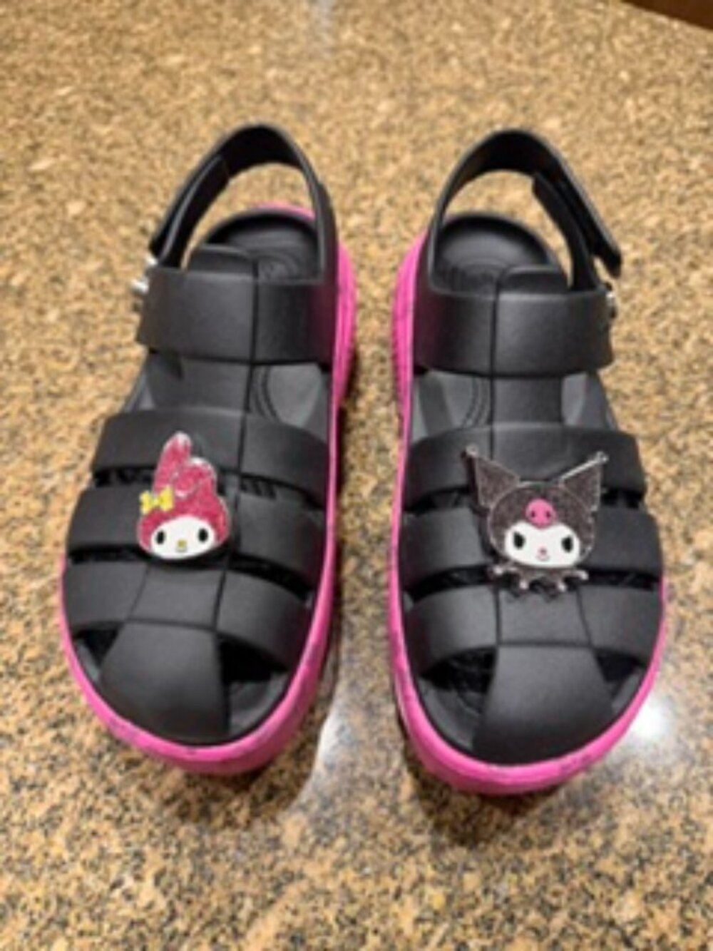CROCS x HELLO KITTY - KUROMI - Size W9 M7
